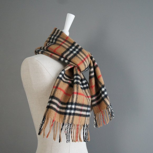 Burberry Cashmere & Wool Classic Scarf - Picture 5 of 12